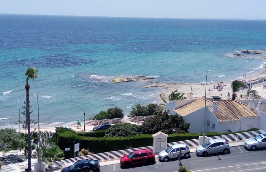 The stunning cliff-top walking path from La Zenia to Cabo Roig gives the discerning tourist the chance to truly enjoy all that this beautiful coastline has to offer