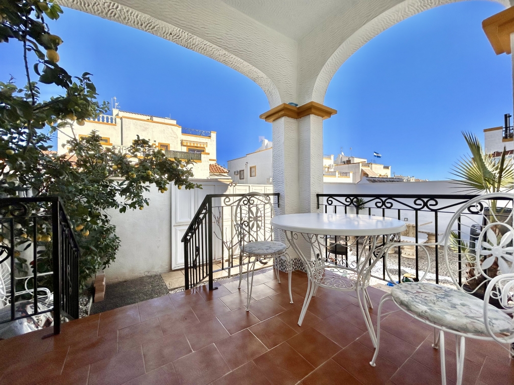 AVS033 Quad House for Sale in Los Altos, Spain Anita Violetta